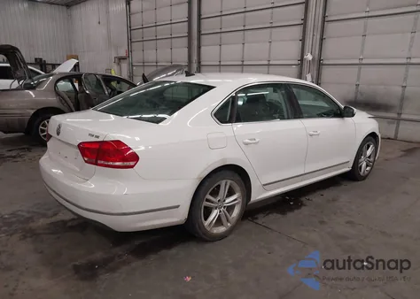 2013 Volkswagen Passat 2.0L Tdi Se из США, поврежденный, VIN 1VWBN7A34DC099371